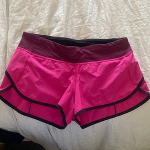 Used lululemon speed up low rise 2.5 inch short size 6